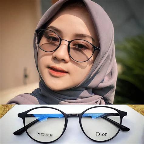 harga kacamata dior.